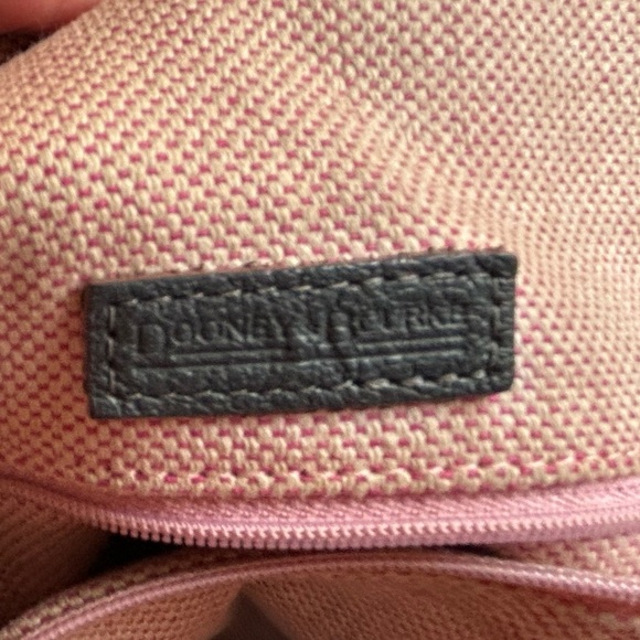 Dooney & Bourke grey leather hobo zip shoulder bag, bottom expandable to 3” - Picture 9 of 13